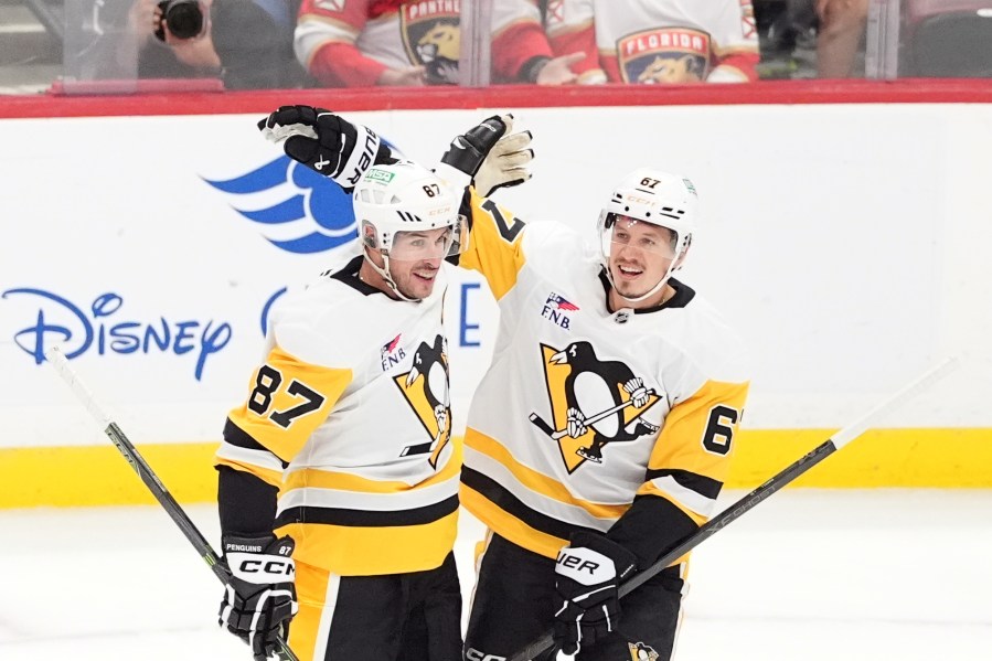 crosby-leads-penguins-to-5-3-win-over-panthers