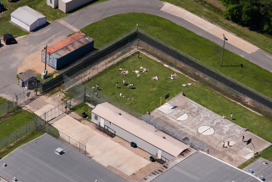 louisiana-jury-awards-over-$40-million-to-family-of-man-who-died-in-privately-run-jail