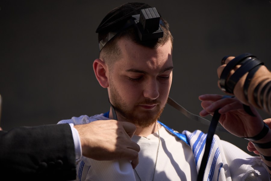 unidentified-remains-of-3-people-transferred-to-israel,-red-cross-says