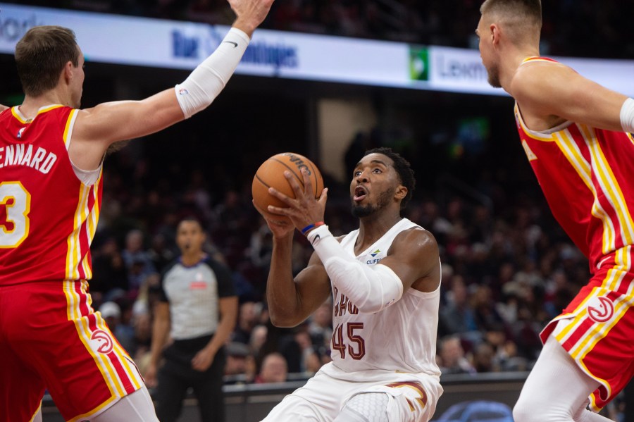 donovan-mitchell-scores-37-as-cavs-down-hawks