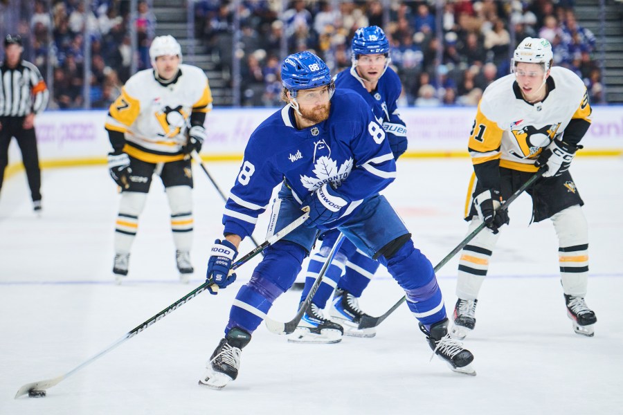 maple-leafs-rally-past-the-penguins-4-3