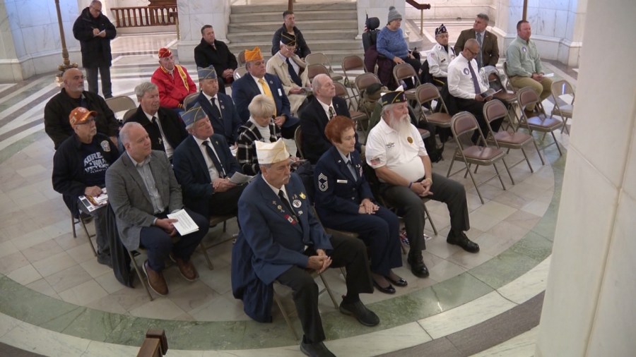 veterans-day-ceremony-held-at-mahoning-county-courthouse