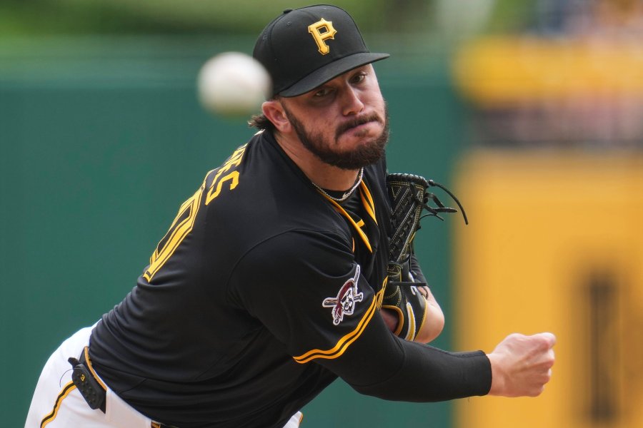 pirates-ace-wins-national-league-cy-young-award