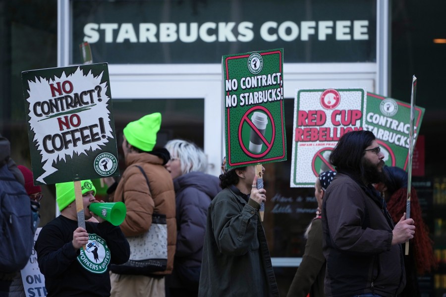 starbucks-workers-kick-off-65-store-us-strike-on-company’s-busy-red-cup-day