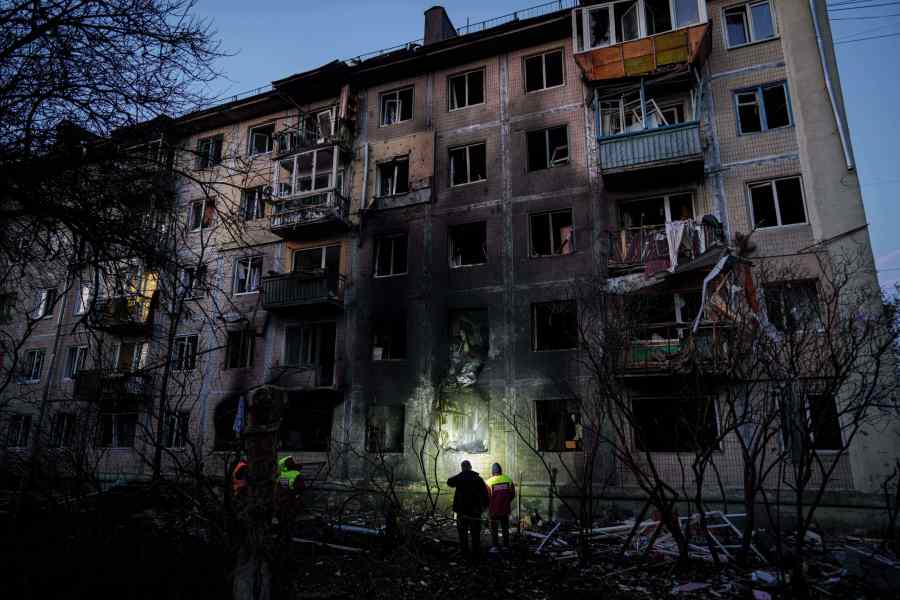 russian-drone-and-missile-attack-on-kyiv-kills-6-people-and-injures-at-least-35