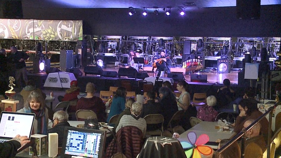 loop-youngstown-hosts-variety-show-and-art-raffle