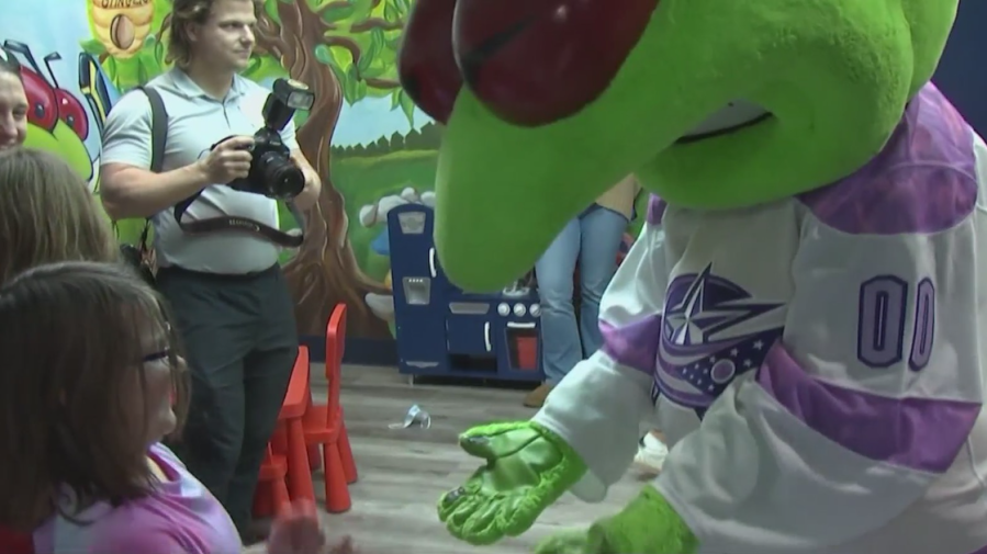 columbus-blue-jackets-visit-ronald-mcdonald-house