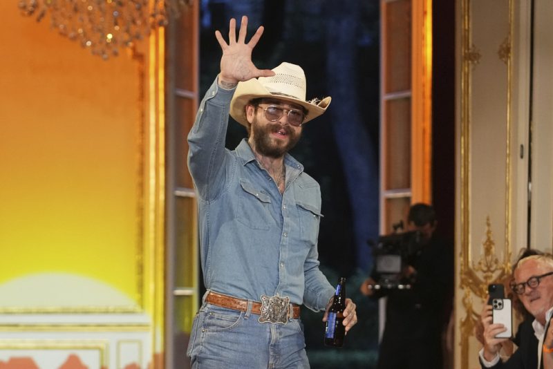 who-is-headlining-the-nfl’s-halftime-shows-on-thanksgiving?