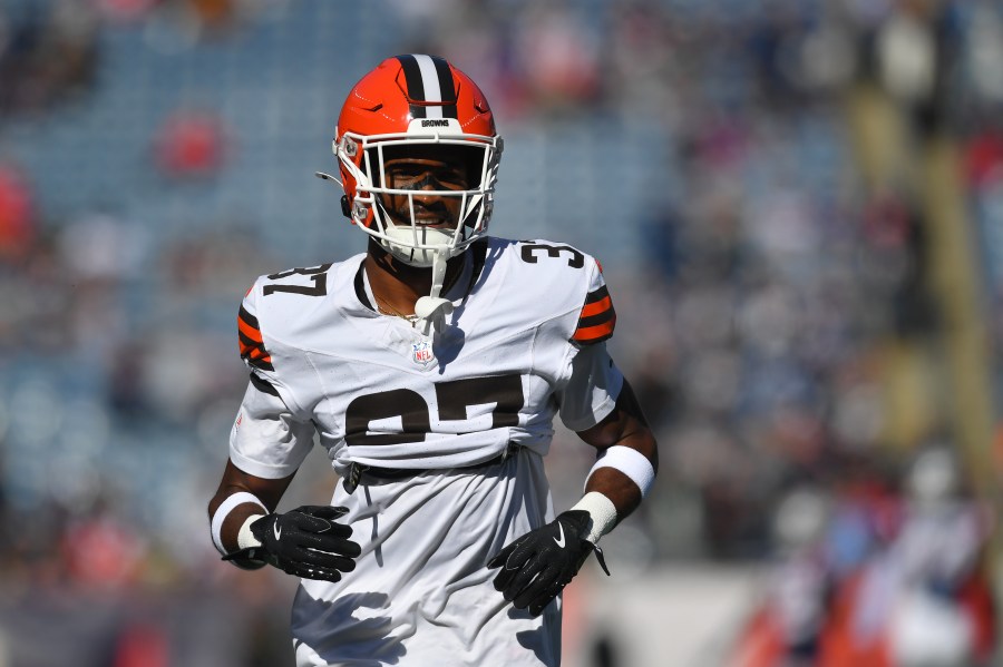browns-lose-rookie-cornerback-to-serious-knee-injury