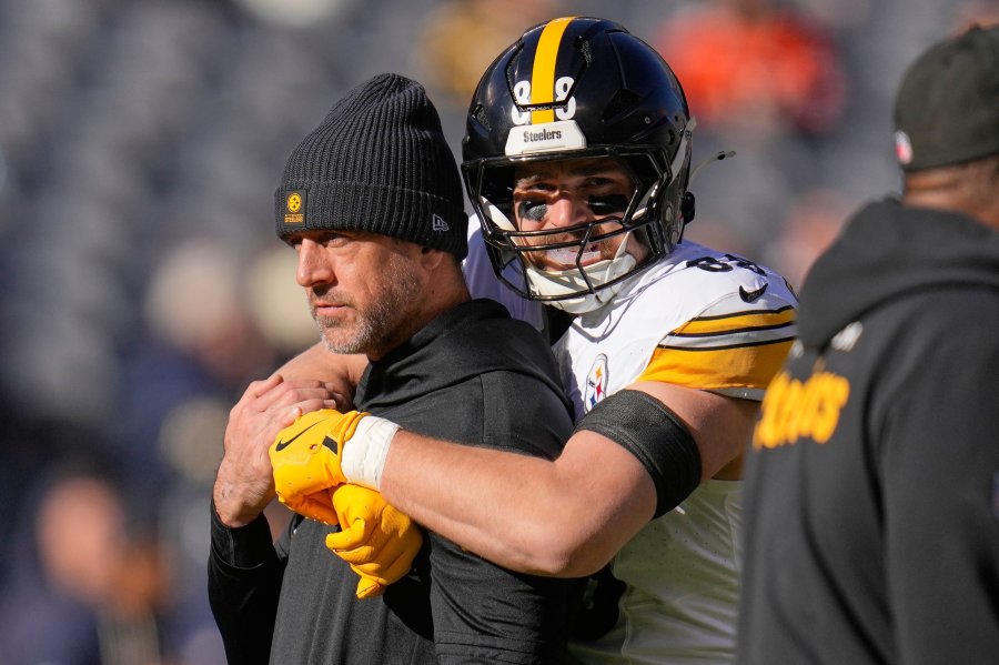 rodgers-sidelined-as-steelers-lose-close-one-to-bears