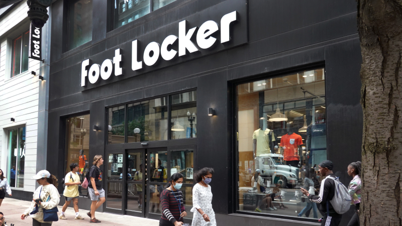 some-foot-locker-stores-to-close-in-2026-as-new-owner-dick’s-moves-to-‘clean-out-the-garage’