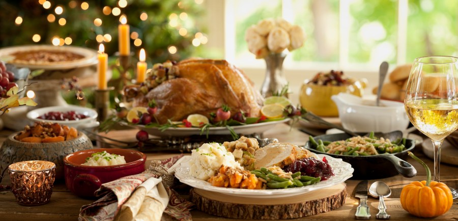 how-many-calories-are-in-the-average-thanksgiving-dinner?