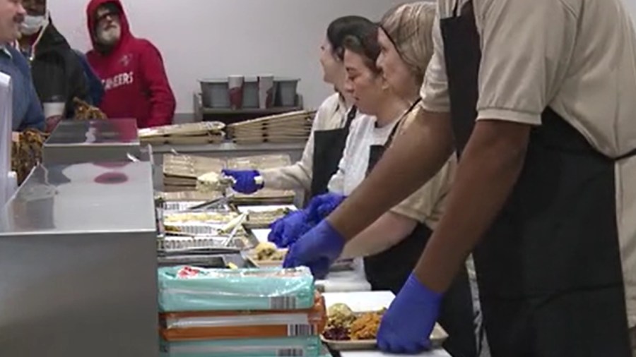 rescue-mission-prepares-for-thanksgiving-dinner