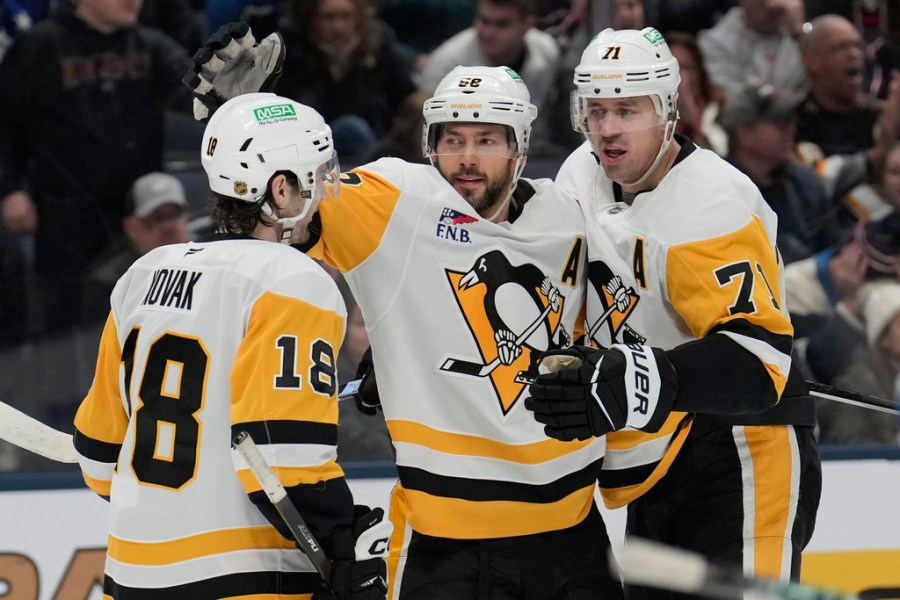 letang-scores-in-ot-as-penguins-beat-blue-jackets-4-3