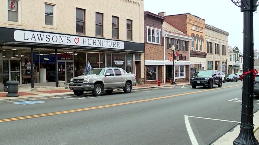 small-business-saturday-underway