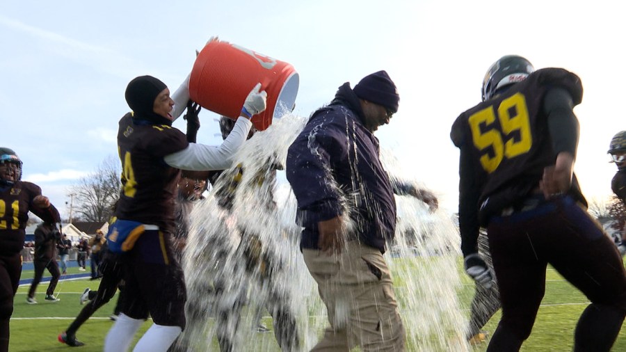 farrell-bound-for-state-title-game-after-dominant-rout