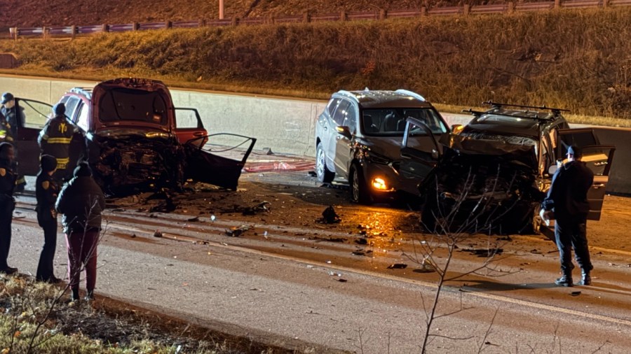 police-investigate-three-car-accident-blocking-route-422