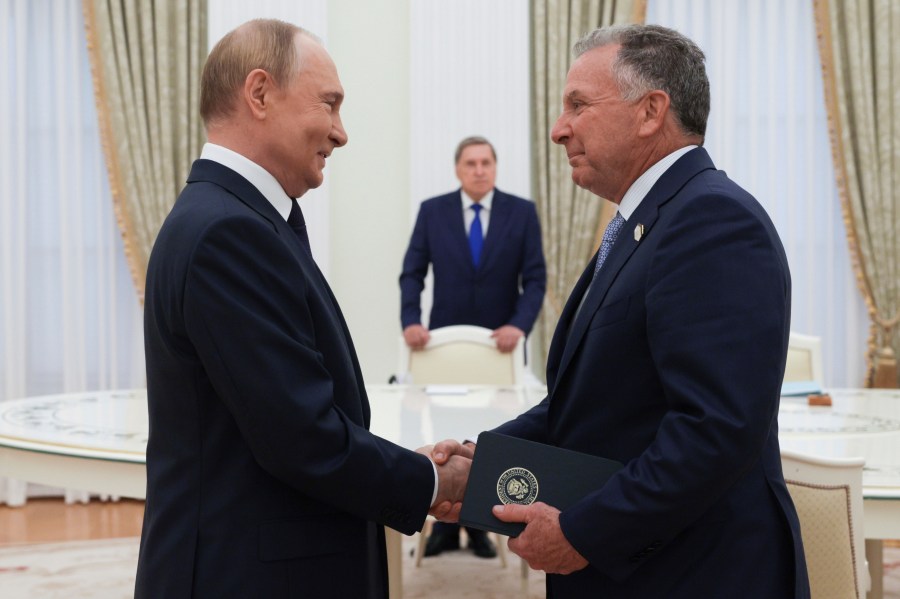 land-and-security-are-the-main-sticking-points-as-russia-and-ukraine-mull-trump’s-peace-proposal