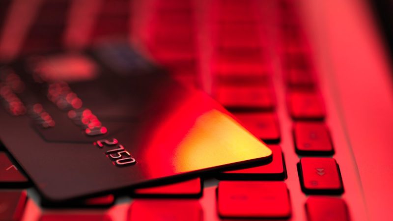 how-to-avoid-scams-while-shopping-for-cyber-monday-deals
