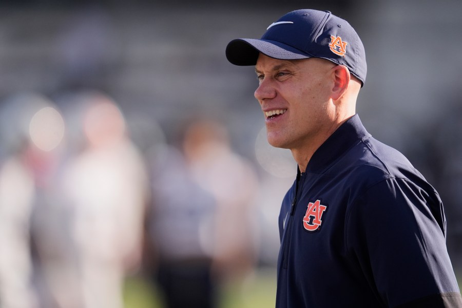 valley-native-staying-put-as-defensive-coordinator-at-auburn
