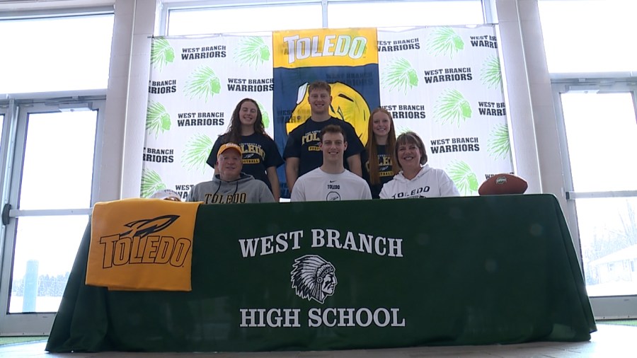 west-branch’s-6-foot-7-standout-signs-with-division-1-college-program
