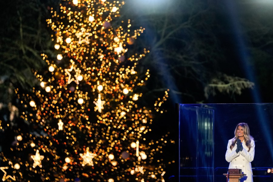 melania-trump-lights-the-national-christmas-tree-after-president-counts-down