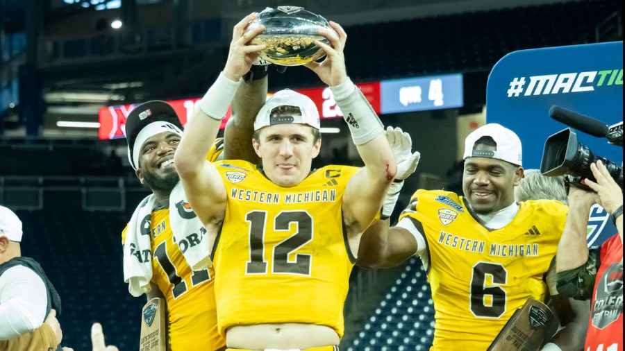 western-michigan,-lowry-capture-mac-championship