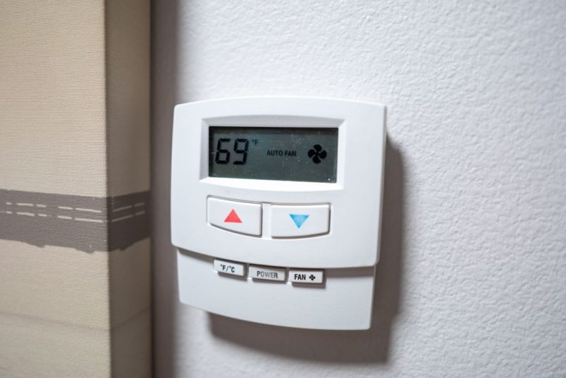 should-you-turn-your-heat-on-and-off-during-winter?-tips-to-save-money-on-heating-bills