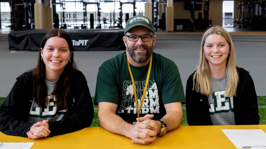 harding-soccer-twins-sign-to-the-college-level