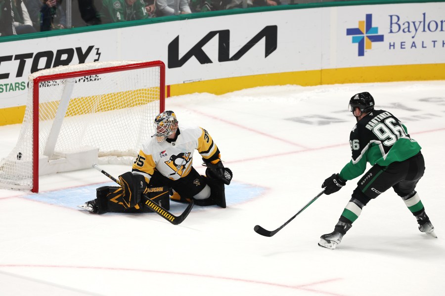 stars-rally-past-pens-with-rantanen-lone-shootout-goal