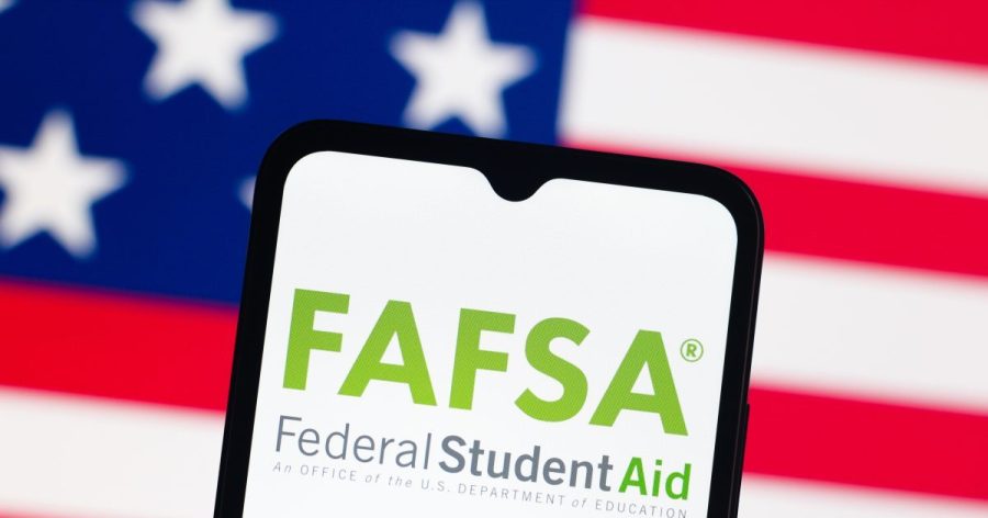 fafsa-will-now-warn-students-looking-at-schools-with-low-earning-outcomes:-education-dept.