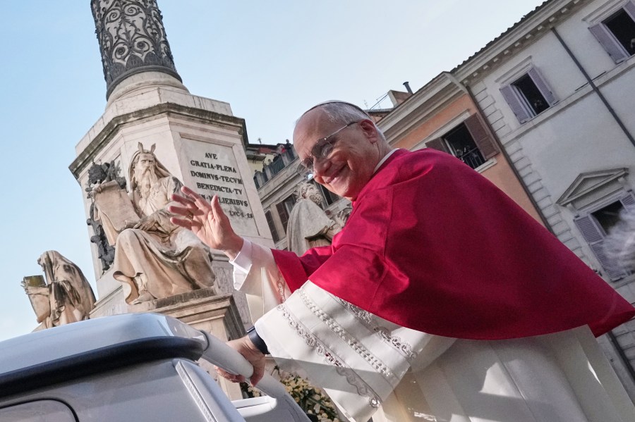 pope-leo-xiv-gets-into-christmas-spirit-with-prayer-for-peace-at-spanish-steps