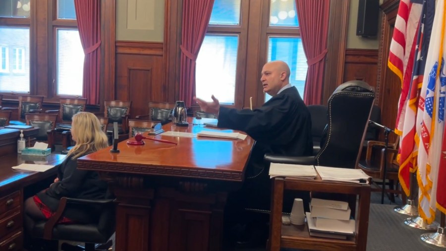 man-accused-of-assaulting-officers-rejects-plea-deal