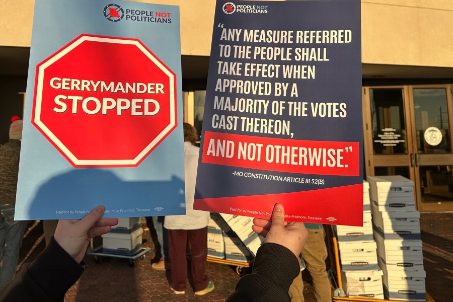 opponents-of-trump-backed-redistricting-in-missouri-submit-a-petition-to-force-a-public-vote