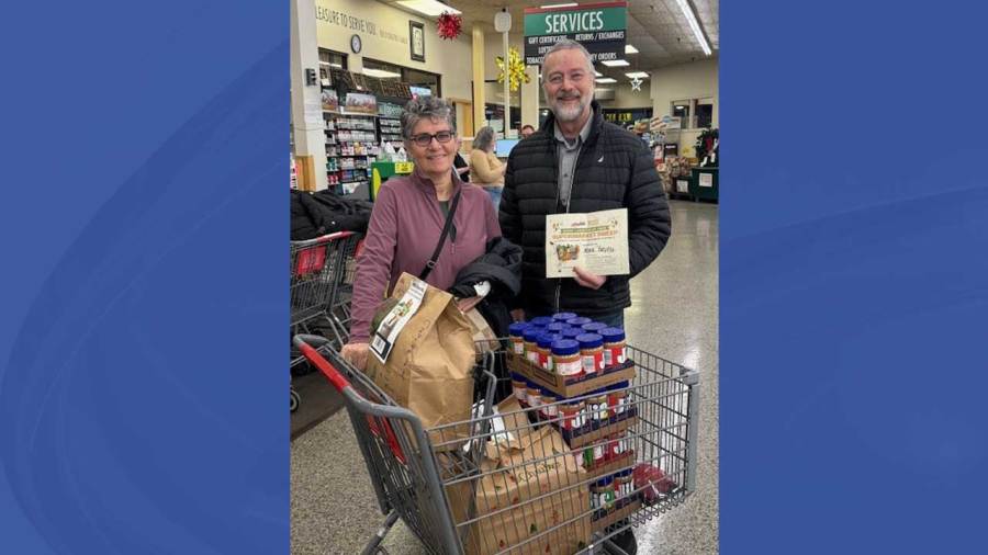 man-wins-supermarket-prize-and-pays-it-forward