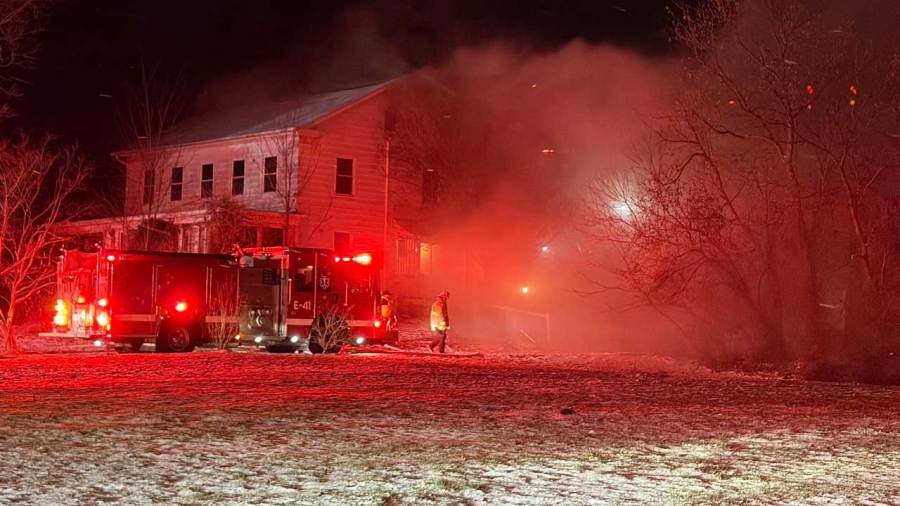 family-escapes-mahoning-county-house-fire