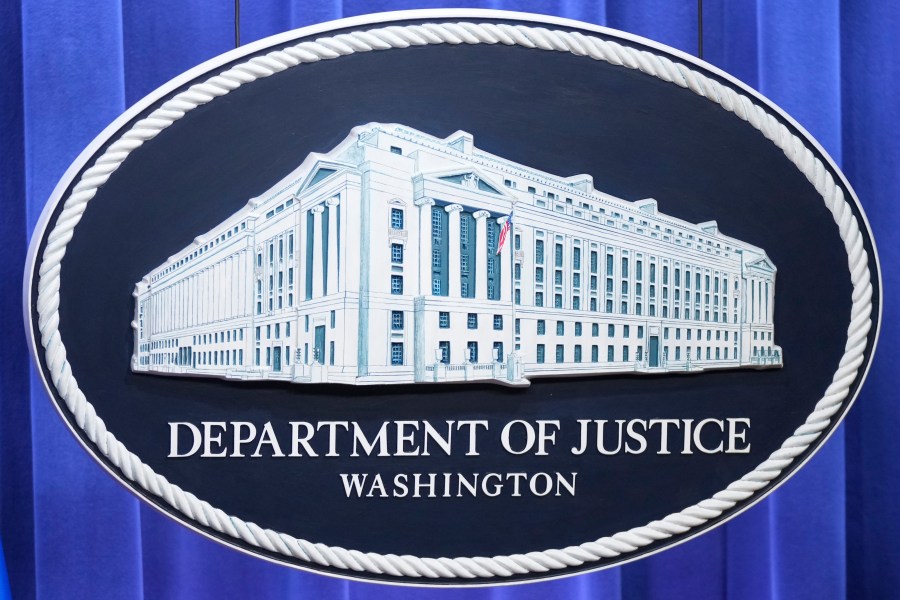 justice-department-asks-appeals-court-to-block-judge’s-contempt-inquiry-in-mass-deportation-case