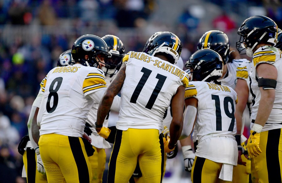 steelers-sign-2x-super-bowl-champion-to-active-roster