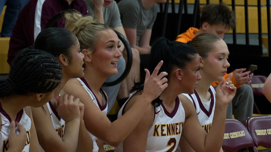 kennedy-catholic-downs-reynolds-to-remain-undefeated
