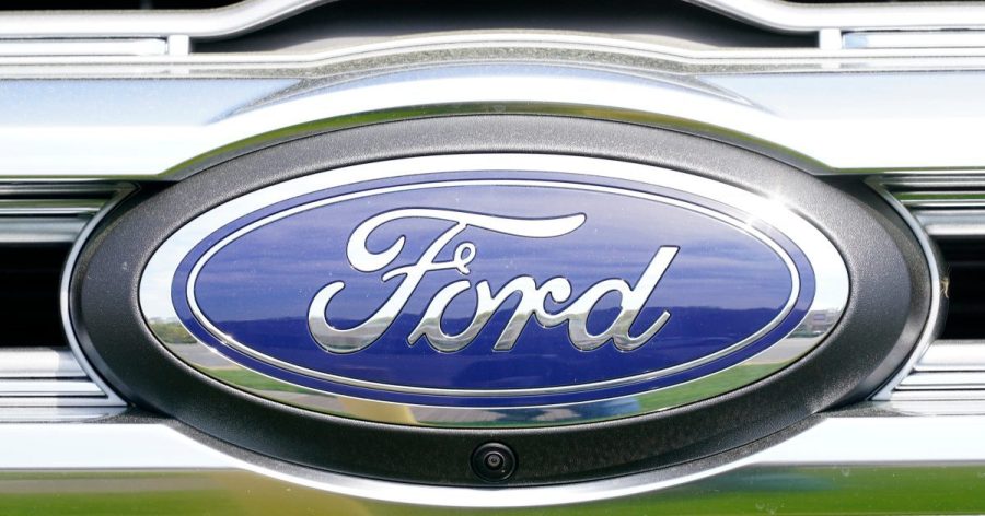 ford-recalls-more-than-270,000-electric-and-hybrid-vehicles-due-to-roll-away-risk