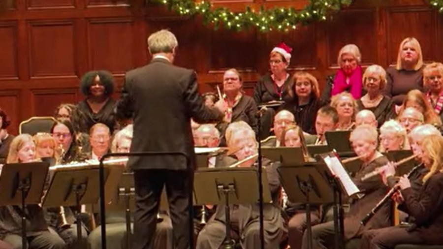 holiday-concert-marks-15-years-and-farewell-to-beloved-band-director