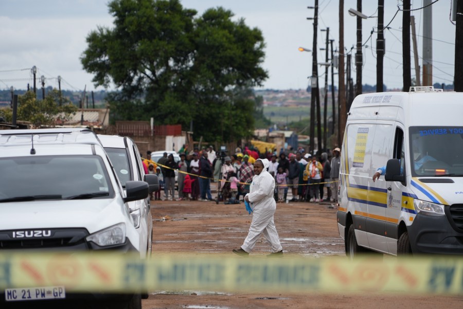multiple-gunmen-open-fire-at-a-south-african-pub,-killing-9-and-wounding-10
