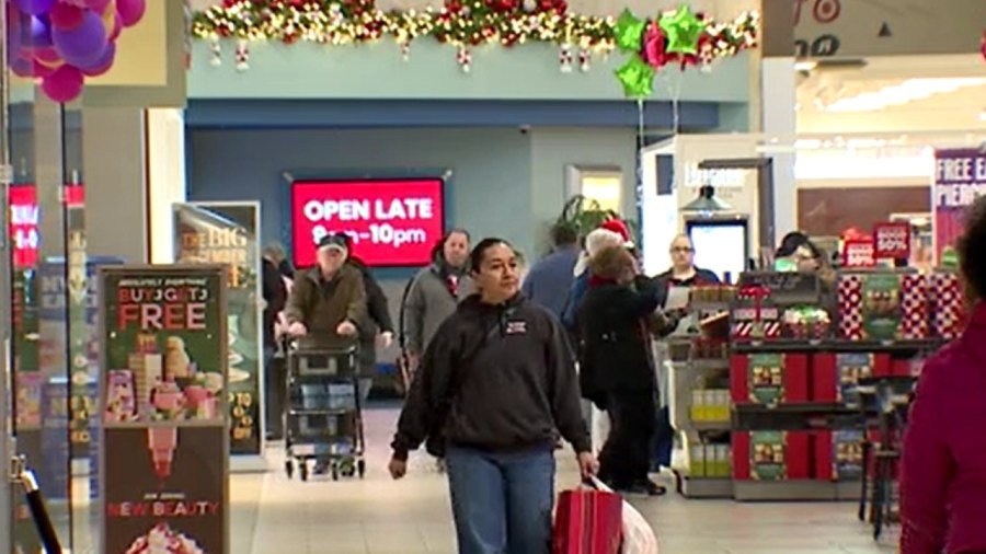 eastwood-mall-extends-hours-for-last-minute-holiday-shopping