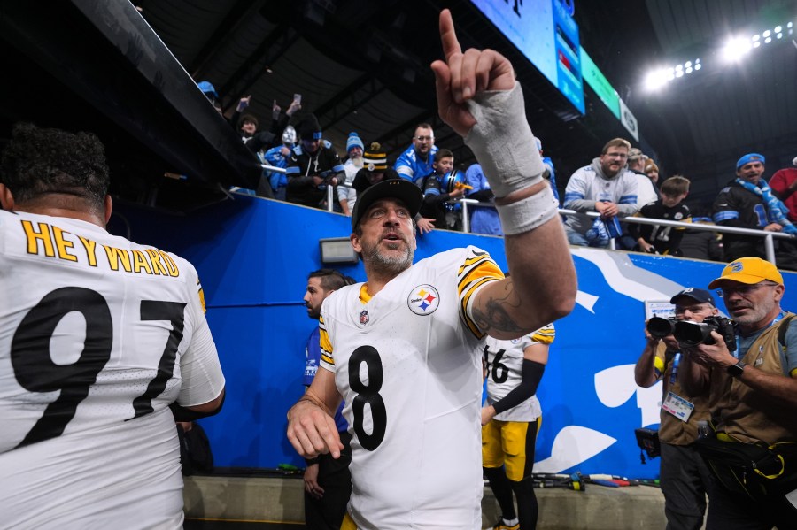 steelers-outlast-lions-in-bizarre-finish