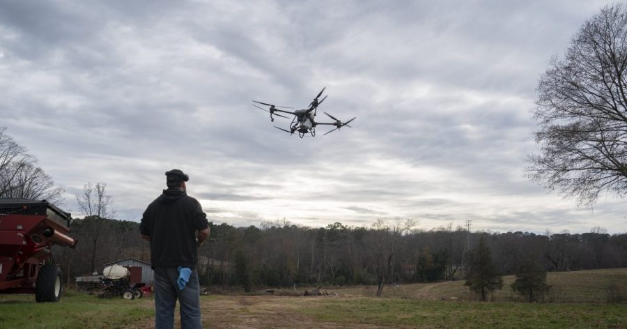 fcc-blacklists-foreign-made-drones-over-security,-spying-concerns