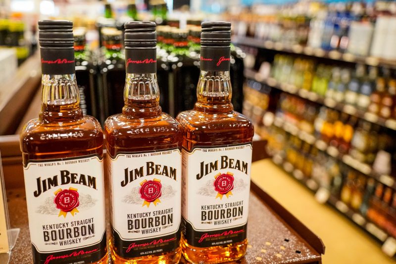 jim-beam-closing-kentucky-distillery-for-a-year-amid-tariffs,-decline-in-demand