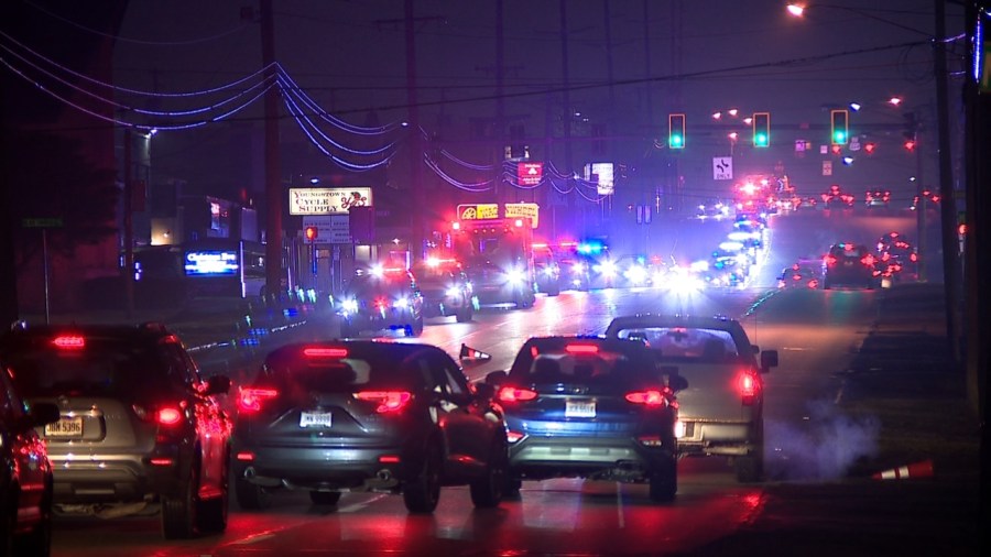 santa-makes-stop-at-akron-children’s-hospital