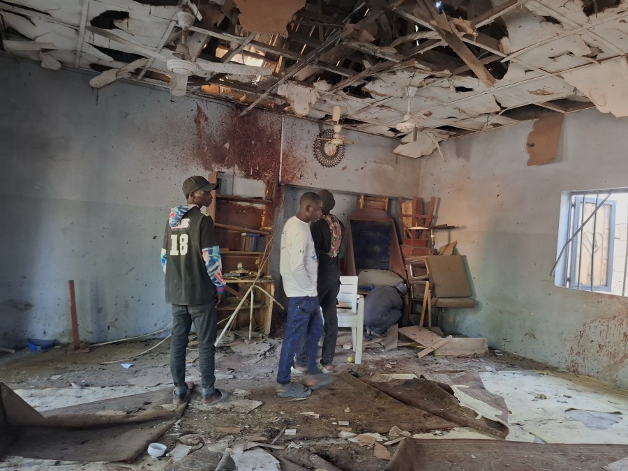 blast-at-mosque-in-nigeria-kills-5-and-injures-more-than-30-in-apparent-suicide-attack
