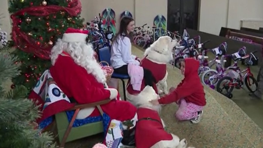 family-makes-a-tradition-volunteering-at-st.-vincent-de-paul