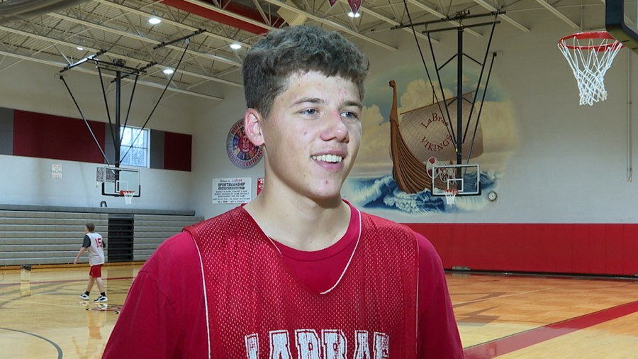 labrae-basketball-standout-commits-to-the-next-level